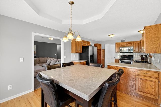 11705 N Charlotte Street, Kansas City, MO 64155