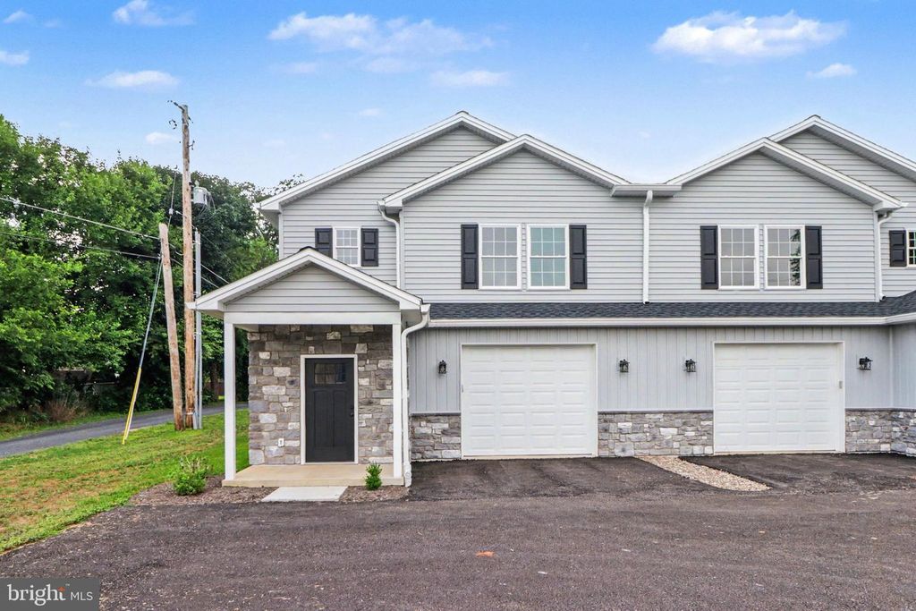 507 S BALTIMORE ST, Dillsburg, PA 17019
