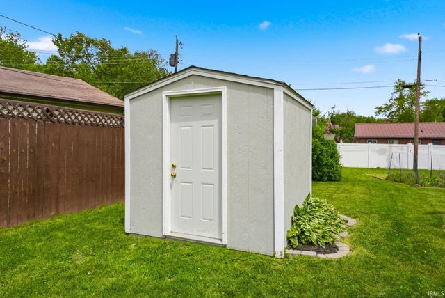 556 Courtney Drive, New Haven, IN 46774