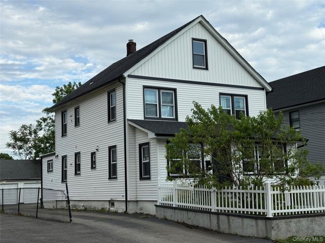 168 Jefferson Avenue, Roslyn Heights, NY 11577