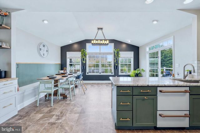 211 E CRAIL CT, Middletown, DE 19709
