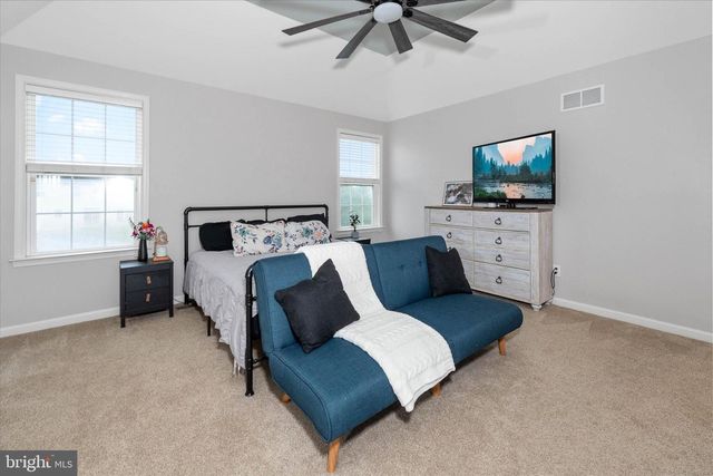 211 E CRAIL CT, Middletown, DE 19709