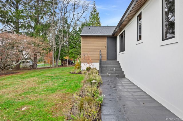 1824 Morningview Drive, Yorktown Heights, NY 10598