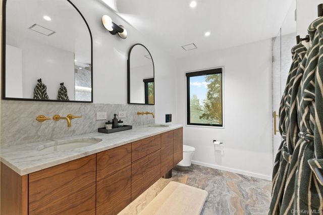 1824 Morningview Drive, Yorktown Heights, NY 10598