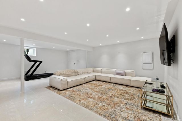 1824 Morningview Drive, Yorktown Heights, NY 10598