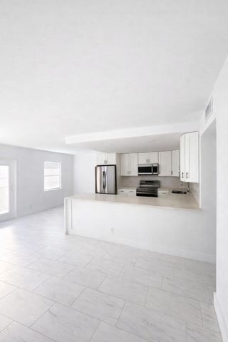 2003 Lincoln A, Boca Raton, FL 33434