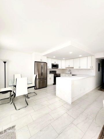 2003 Lincoln A, Boca Raton, FL 33434