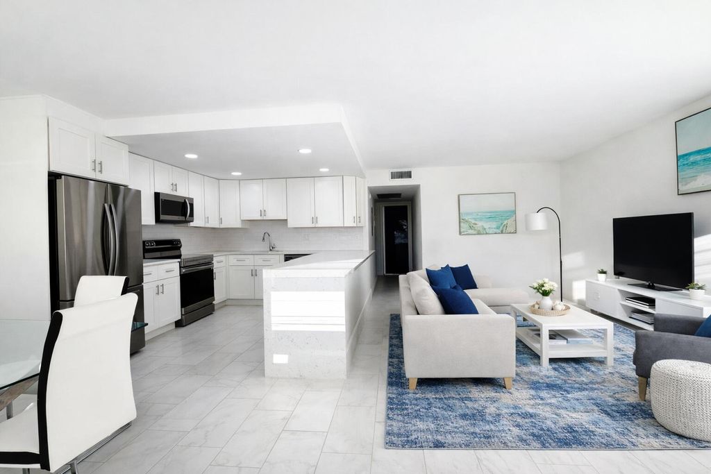 2003 Lincoln A, Boca Raton, FL 33434