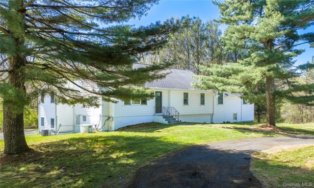 103 S Harmony Hill Road, Pawling, NY 12564