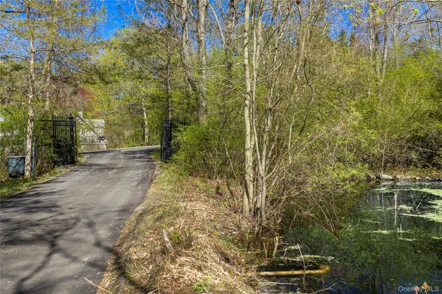 103 S Harmony Hill Road, Pawling, NY 12564