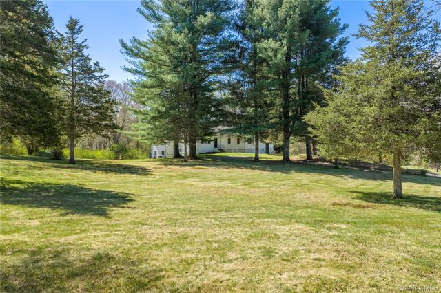 103 S Harmony Hill Road, Pawling, NY 12564