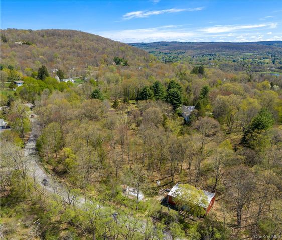 103 S Harmony Hill Road, Pawling, NY 12564