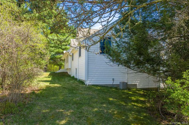 103 S Harmony Hill Road, Pawling, NY 12564