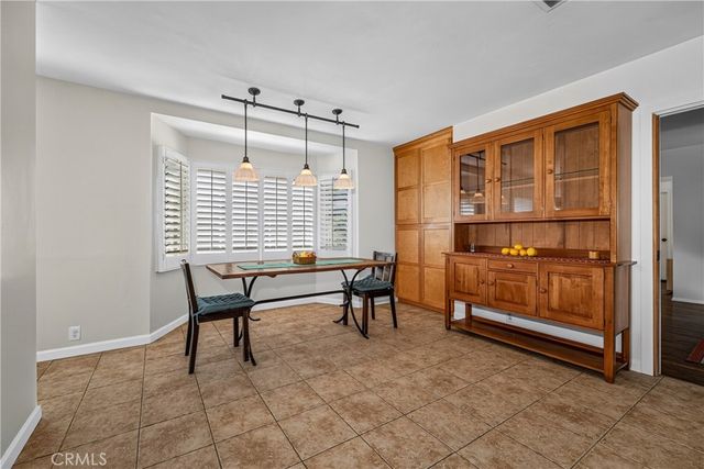 1020 La Cresta, Redlands, CA 92373