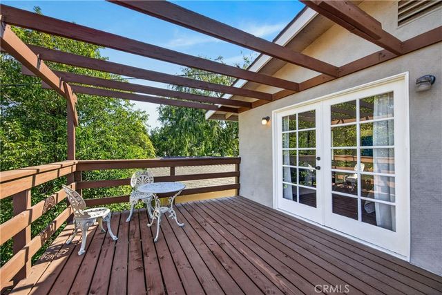 1020 La Cresta, Redlands, CA 92373