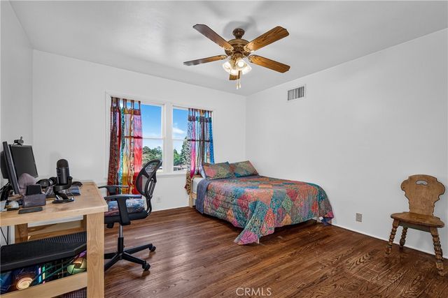 1020 La Cresta, Redlands, CA 92373