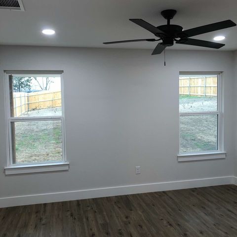 700 W Parnell Street, Denison, TX 75020