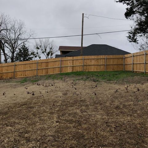 700 W Parnell Street, Denison, TX 75020