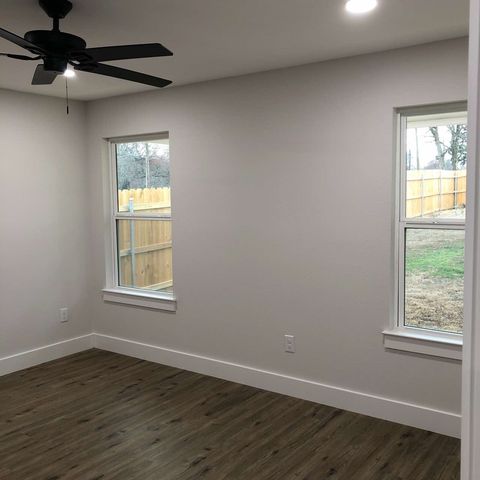 700 W Parnell Street, Denison, TX 75020