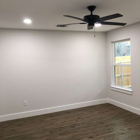 700 W Parnell Street, Denison, TX 75020