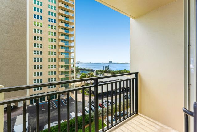 5460 N Ocean Drive 5b, Singer Island, FL 33404
