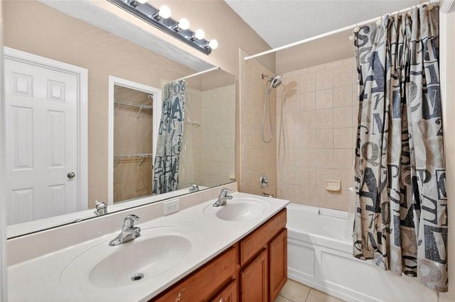 2056 CYPRESS BAY BLVD, Kissimmee, FL 34743