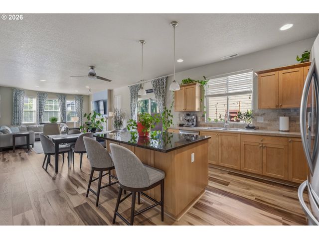 13639 Sw KING LEAR Way, Portland, OR 97224