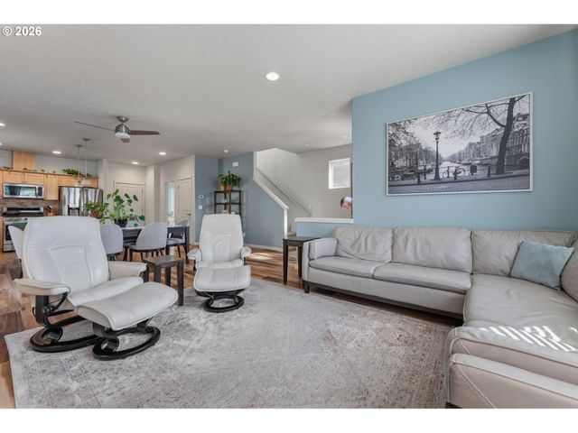 13639 Sw KING LEAR Way, Portland, OR 97224