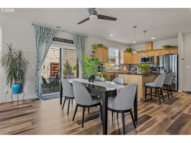 13639 Sw KING LEAR Way, Portland, OR 97224