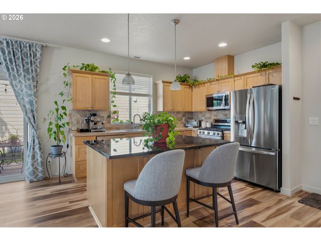 13639 Sw KING LEAR Way, Portland, OR 97224