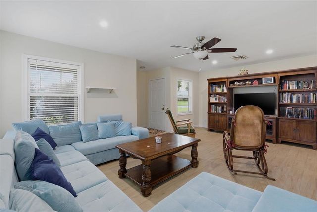 820 Contraband, Lake Charles, LA 70605
