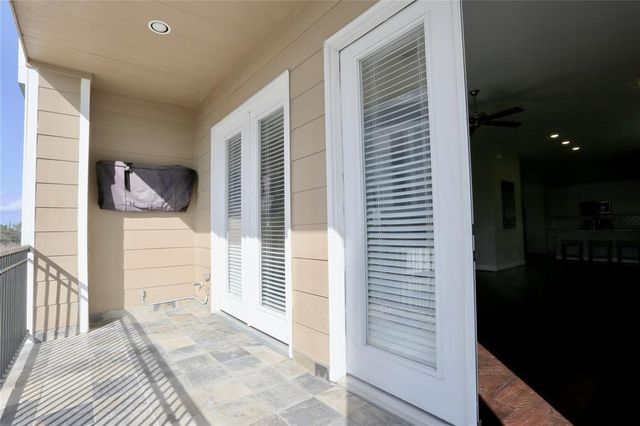 1227 W 19th Street A, Houston, TX 77008