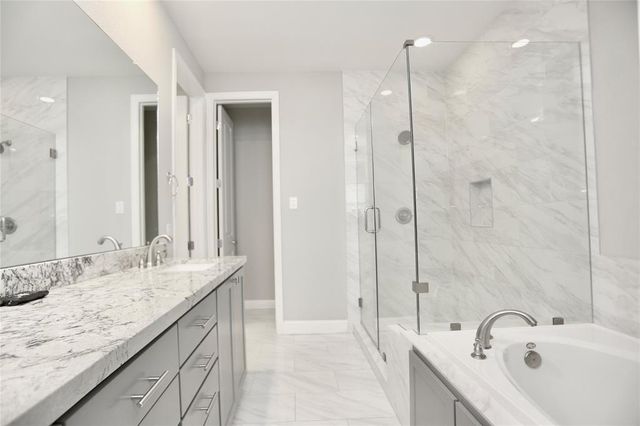 1227 W 19th Street A, Houston, TX 77008