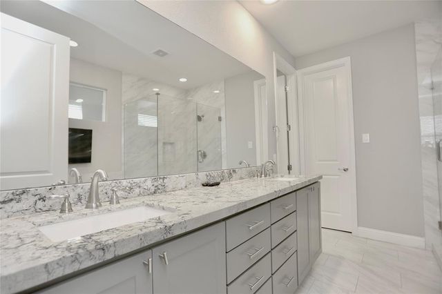 1227 W 19th Street A, Houston, TX 77008