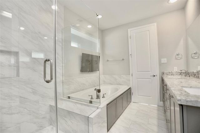 1227 W 19th Street A, Houston, TX 77008