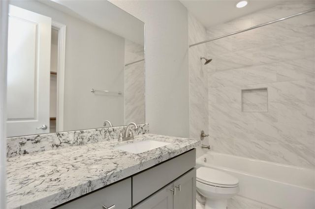 1227 W 19th Street A, Houston, TX 77008