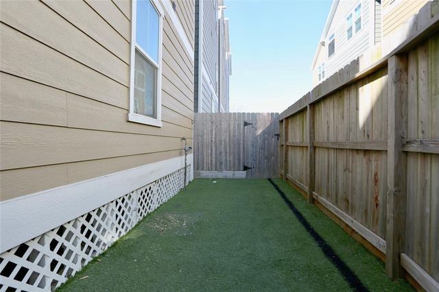 1227 W 19th Street A, Houston, TX 77008