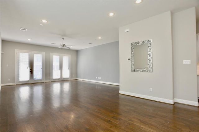 1227 W 19th Street A, Houston, TX 77008