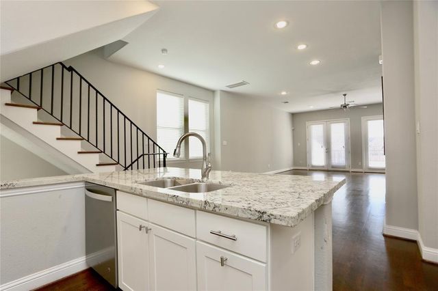 1227 W 19th Street A, Houston, TX 77008