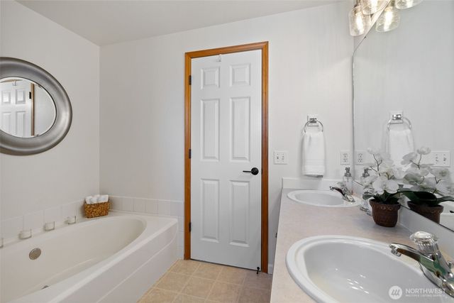 2530 123rd Place SW #B, Everett, WA 98204