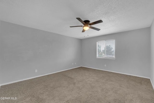 10400 Valle Koki Drive Drive, Socorro, TX 79927