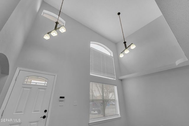 10400 Valle Koki Drive Drive, Socorro, TX 79927