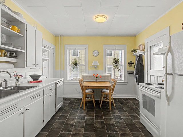 21 Clymer Street, Burlington, VT 05401