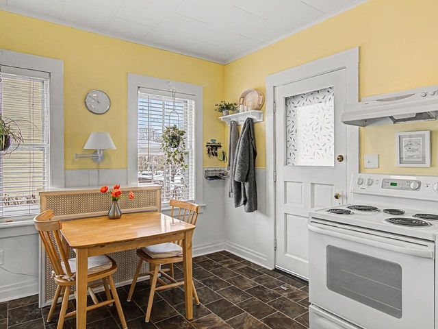 21 Clymer Street, Burlington, VT 05401