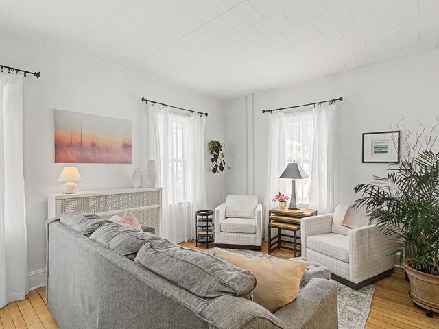 21 Clymer Street, Burlington, VT 05401