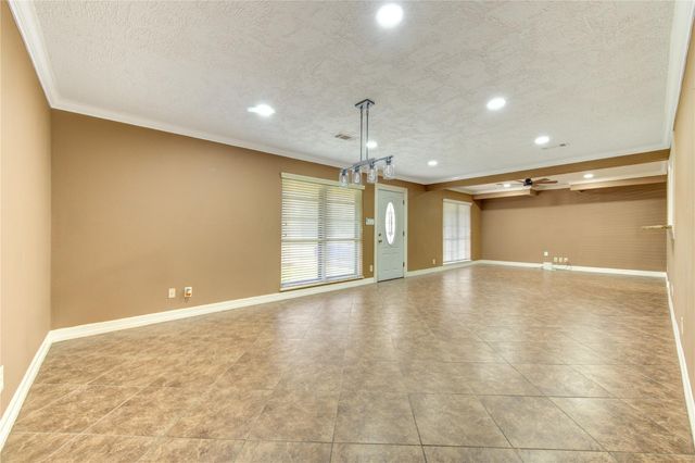 9922 Carmalee Street, Houston, TX 77075