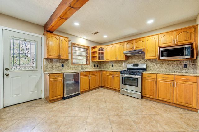 9922 Carmalee Street, Houston, TX 77075