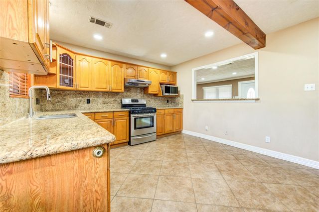 9922 Carmalee Street, Houston, TX 77075