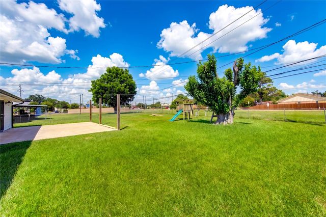 9922 Carmalee Street, Houston, TX 77075