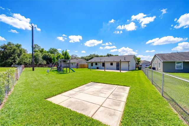 9922 Carmalee Street, Houston, TX 77075